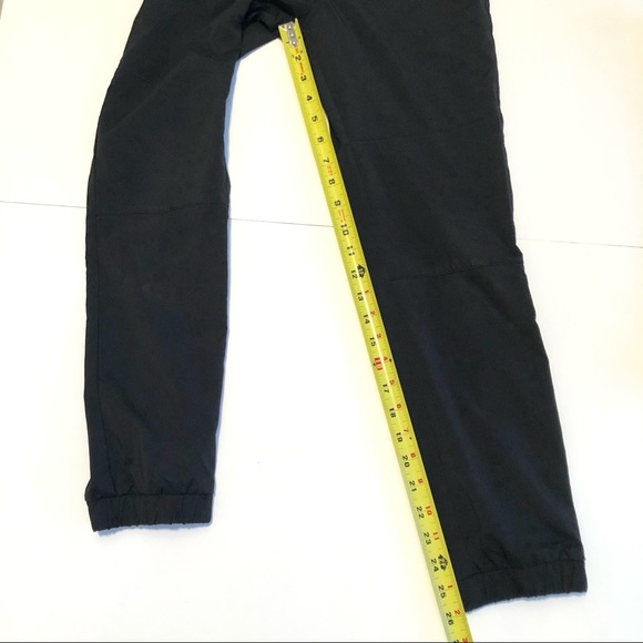 Old Navy Boys Nylon Jogger-Like New - Picture 4 of 7